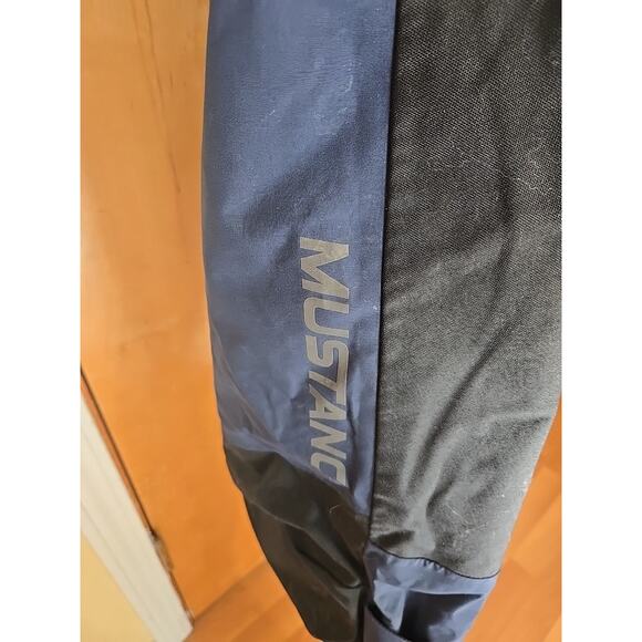 Mustang Survival MP2000 ARC™ Bib - Size Large - Sample Suit Navy/Yellow - Picture 6 of 10